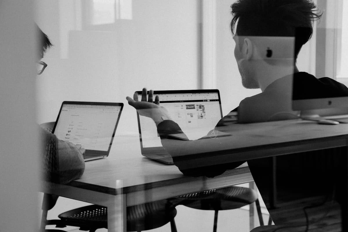 SME Thailand using AI tools: ChatGPT, Canva AI, and automation software for e-commerce business growth